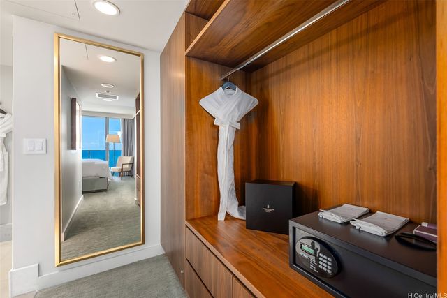 2139 Kuhio Avenue 3007, Honolulu, HI 96815