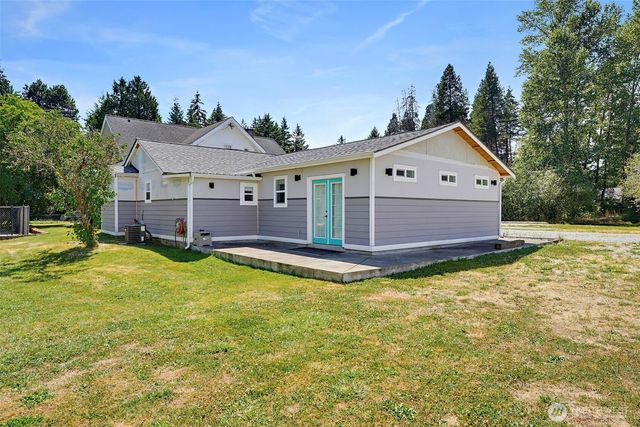 811 121st E, Tacoma, WA 98445