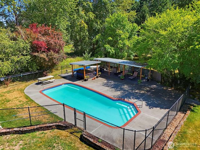 811 121st E, Tacoma, WA 98445