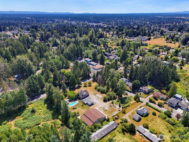 811 121st E, Tacoma, WA 98445