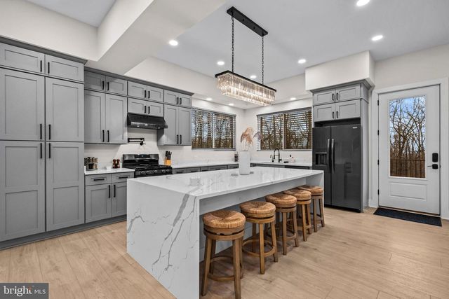 13121 ORRISON RD, Lovettsville, VA 20180