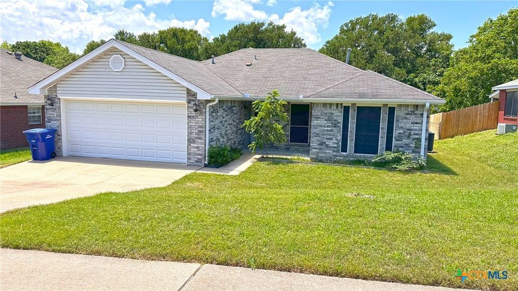 Image 2 of property listing at 2005 Mattie Drive, Copperas Cove, TX 76522