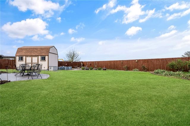 1110 Chattie Drive, Centerton, AR 72719