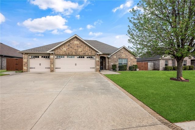 1110 Chattie Drive, Centerton, AR 72719