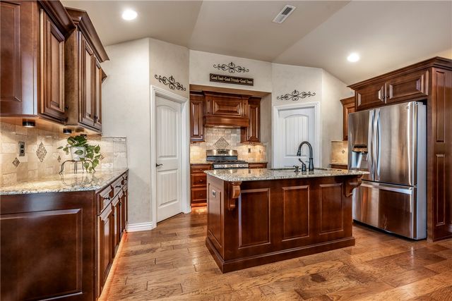 1110 Chattie Drive, Centerton, AR 72719