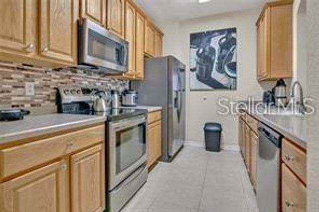 1357 VENEZIA COURT 302, Davenport, FL 33896