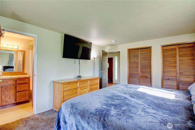 3046 Old Highway 99 North Road, Burlington, WA 98233