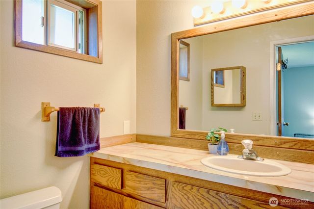 3046 Old Highway 99 North Road, Burlington, WA 98233