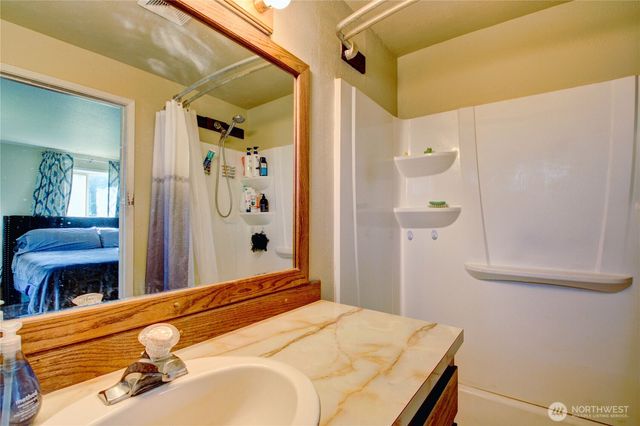 3046 Old Highway 99 North Road, Burlington, WA 98233