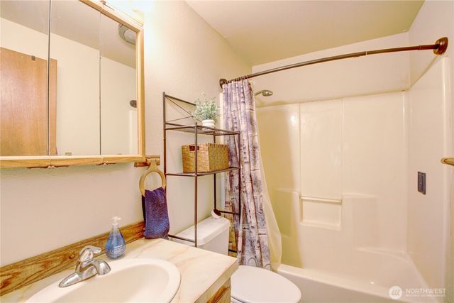 3046 Old Highway 99 North Road, Burlington, WA 98233
