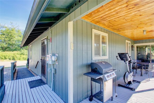 3046 Old Highway 99 North Road, Burlington, WA 98233