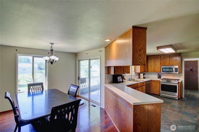 3046 Old Highway 99 North Road, Burlington, WA 98233