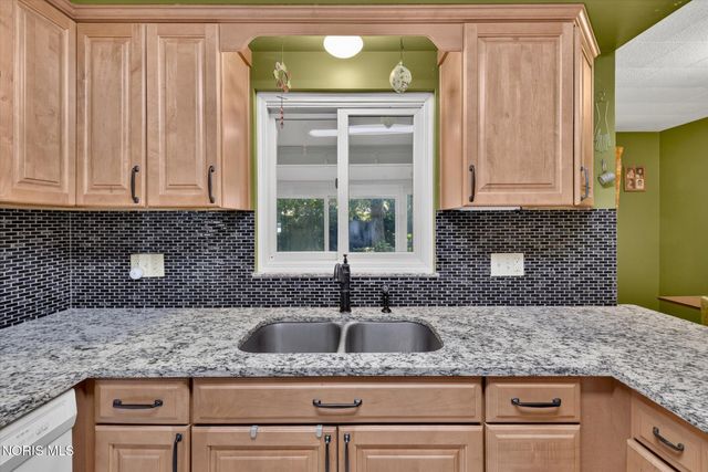 3417 Blairmont Avenue, Toledo, OH 43614
