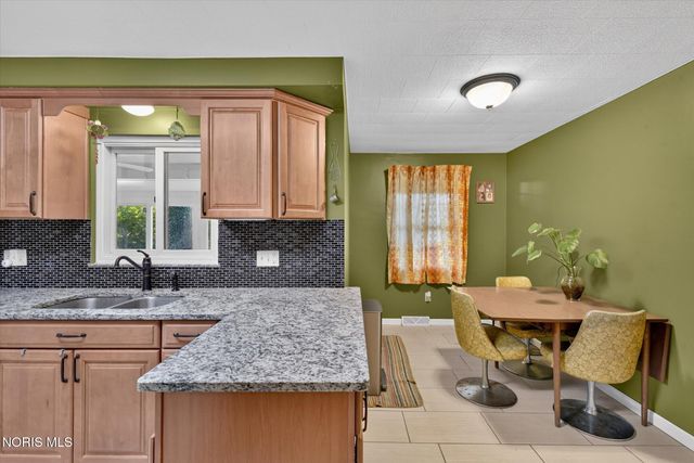 3417 Blairmont Avenue, Toledo, OH 43614