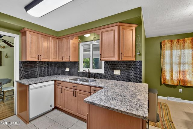 3417 Blairmont Avenue, Toledo, OH 43614