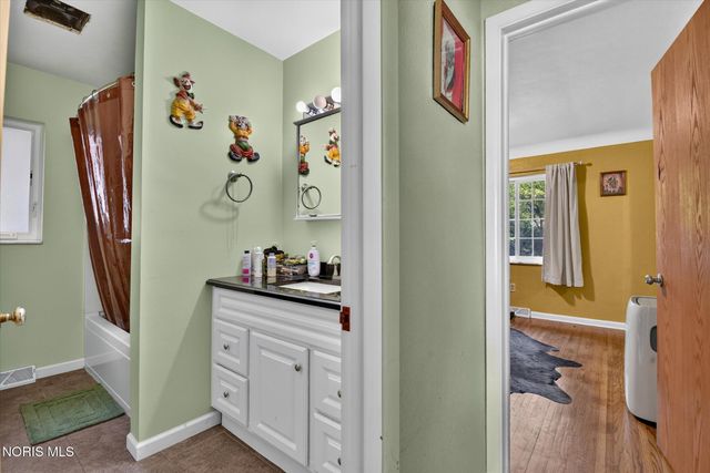 3417 Blairmont Avenue, Toledo, OH 43614