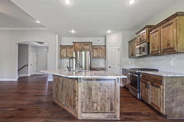 10308 N Corrington Avenue, Kansas City, MO 64156