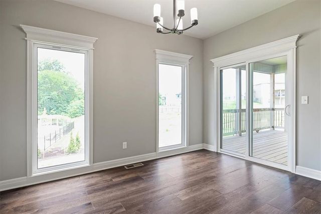 10308 N Corrington Avenue, Kansas City, MO 64156