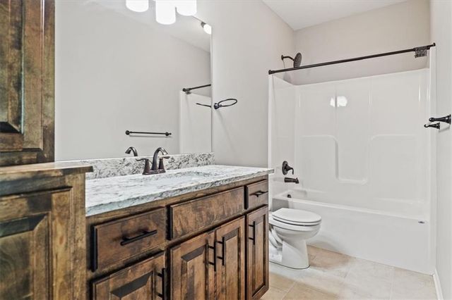 10308 N Corrington Avenue, Kansas City, MO 64156