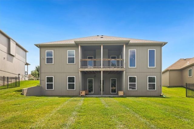 10308 N Corrington Avenue, Kansas City, MO 64156