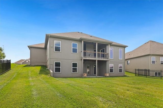 10308 N Corrington Avenue, Kansas City, MO 64156