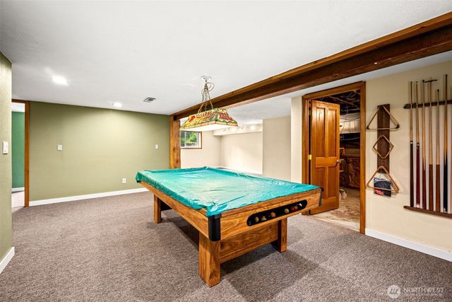 8511 E Hamilton Road, Chattaroy, WA 99003