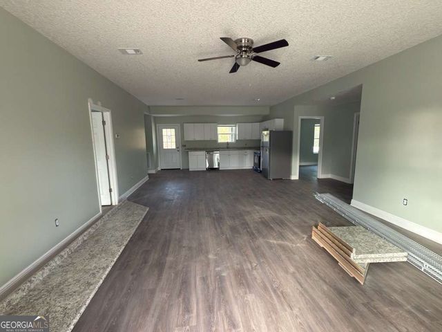 53 Hawks Place, Waynesville, GA 31566