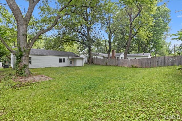 9750 Lorna Lane, Riverview, MO 63136