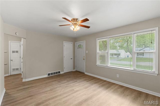 9750 Lorna Lane, Riverview, MO 63136