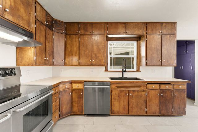4206 N Oak St, Spokane, WA 99205