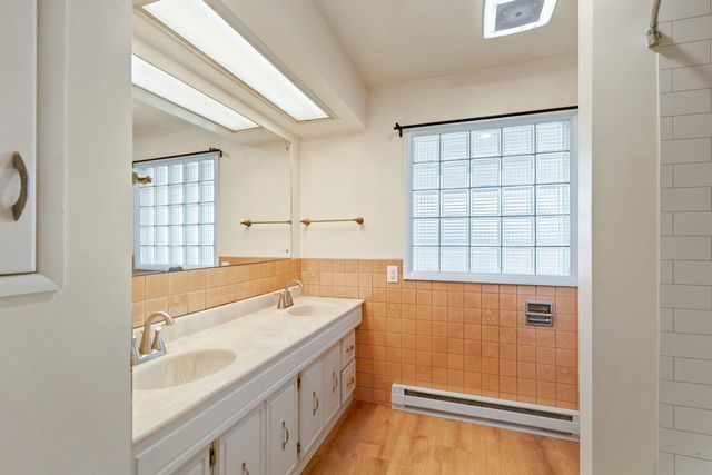 4206 N Oak St, Spokane, WA 99205