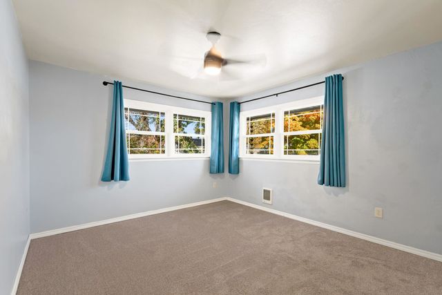4206 N Oak St, Spokane, WA 99205