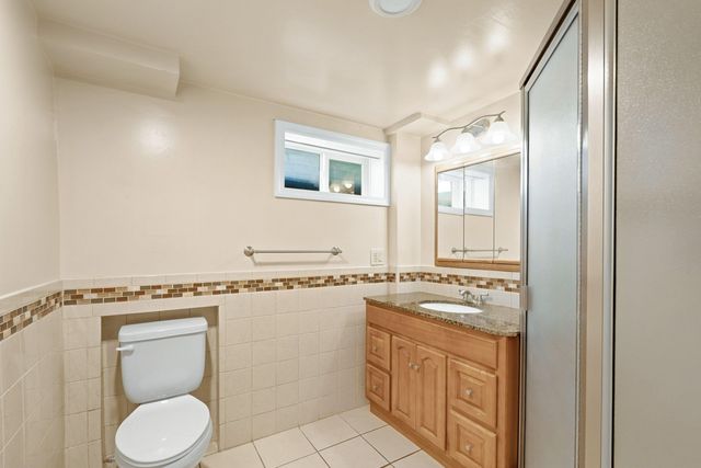 4206 N Oak St, Spokane, WA 99205