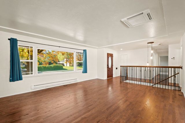 4206 N Oak St, Spokane, WA 99205
