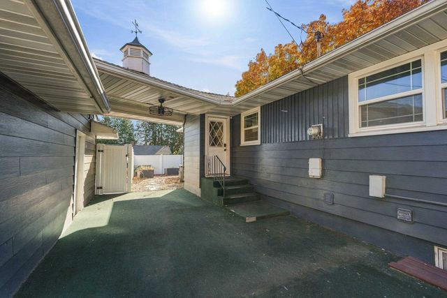 4206 N Oak St, Spokane, WA 99205