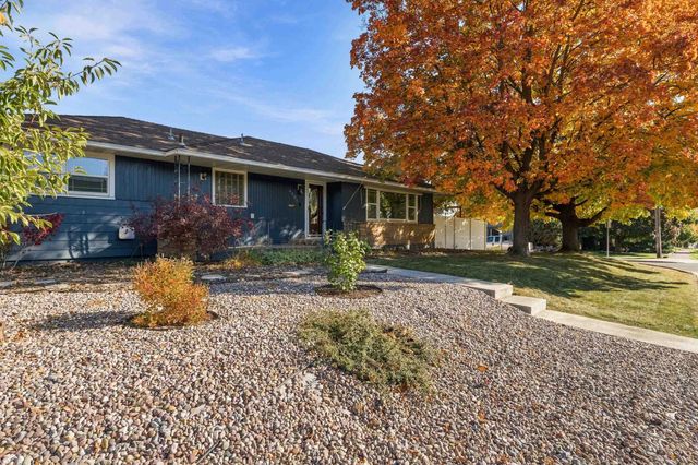 4206 N Oak St, Spokane, WA 99205