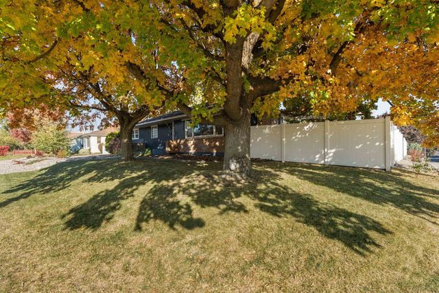4206 N Oak St, Spokane, WA 99205