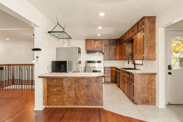 4206 N Oak St, Spokane, WA 99205