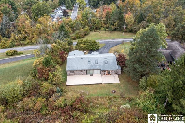4 Winding Way, Busti, NY 14750