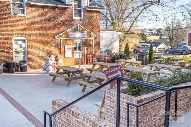 209 Wesleyan Drive, Mcadenville, NC 28101