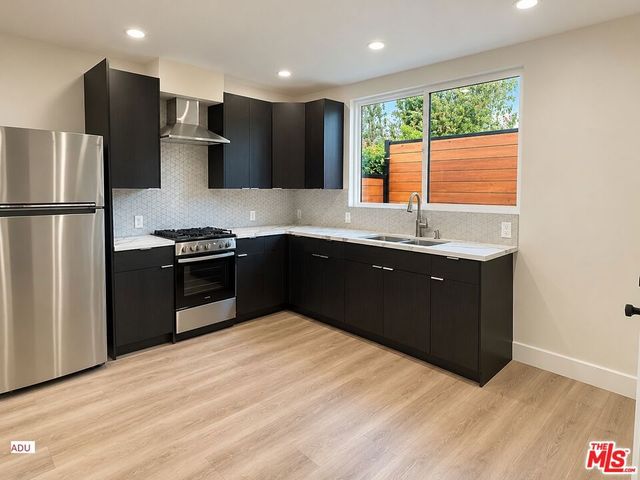 1400 N Orange Drive, Los Angeles, CA 90028