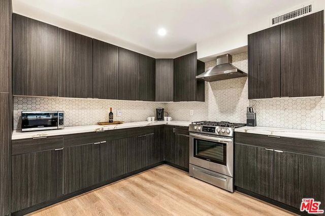 1400 N Orange Drive, Los Angeles, CA 90028