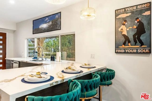 1400 N Orange Drive, Los Angeles, CA 90028
