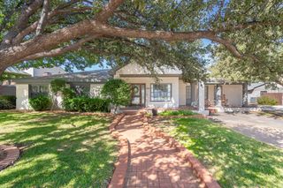 1202 Country Club Dr, Midland, TX 79701