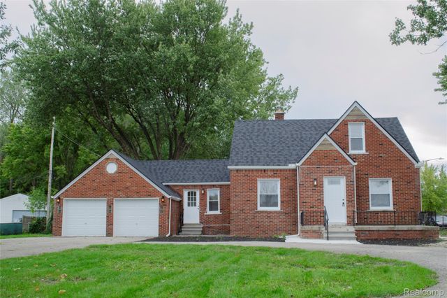 15960 Martin Road, Roseville, MI 48066