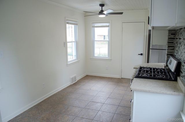 15960 Martin Road, Roseville, MI 48066