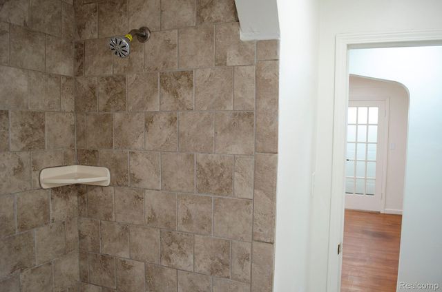 15960 Martin Road, Roseville, MI 48066