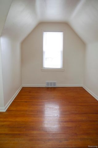 15960 Martin Road, Roseville, MI 48066