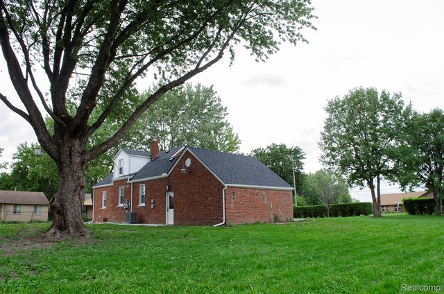 15960 Martin Road, Roseville, MI 48066