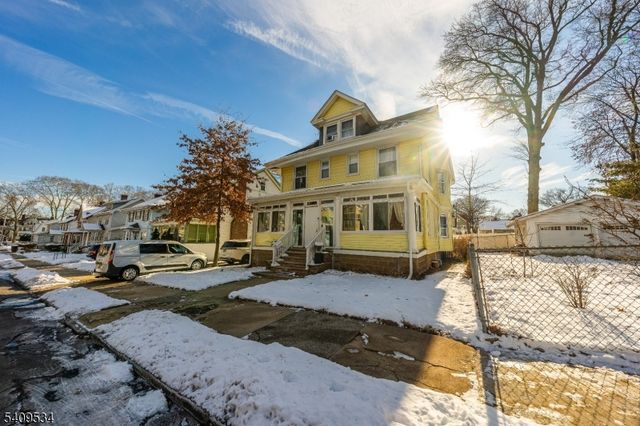 33 Grant Ave, East Orange City, NJ 07017